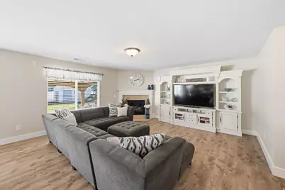 1771 W Beaumont Dr, Kaysville, UT 84037 - Photo 10