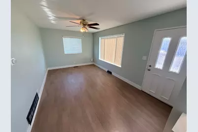 56 W Cottage Ave, Sandy, UT 84070 - Photo 2
