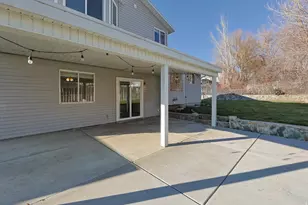 1243 S Cannon Dr E, Farmington, UT 84025 - Photo 32
