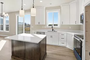 1467 S 240 W, Tremonton, UT 84337 - Photo 4