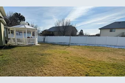 845 W 675 N, Tremonton, UT 84337 - Photo 36