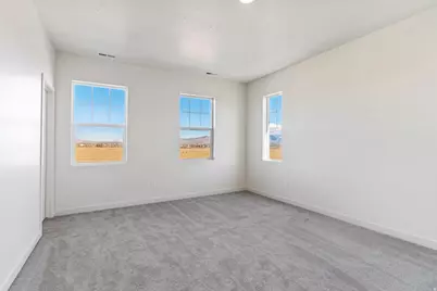 799 W Halvorsen Pkwy, Saratoga Springs, UT 84045 - Photo 8