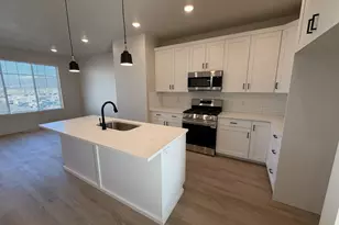 828 W Ivywell Ln, North Salt Lake, UT 84054 - Photo 12