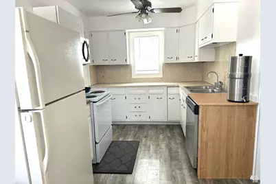 330 E 300 N, Price, UT 84501 - Photo 34