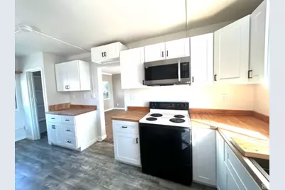 330 E 300 N, Price, UT 84501 - Photo 12