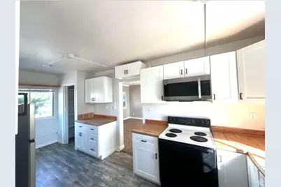 330 E 300 N, Price, UT 84501 - Photo 10