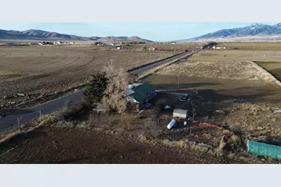 685 N 5400 W, Malad City, ID 83252 - Photo 2