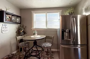 347 Hill St, Helper, UT 84526 - Photo 4