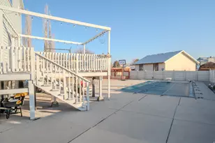 7529 S Springbrook Dr W, West Jordan, UT 84084 - Photo 26