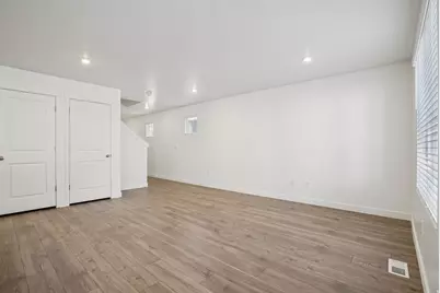 1895 N Blue Iris Ave #1085, Tooele, UT 84074 - Photo 4