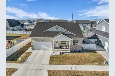 141 N Pinnacle Ave, Mapleton, UT 84664 - Photo 2