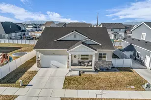 141 N Pinnacle Ave, Mapleton, UT 84664 - Photo 2