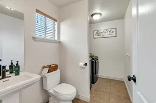 1052 S Cove Dr E, Springville, UT 84663 - Photo 12