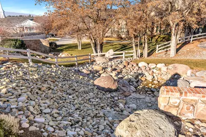1052 S Cove Dr E, Springville, UT 84663 - Photo 40