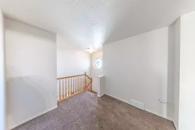 810 S 175 E, Layton, UT 84041 - Photo 16