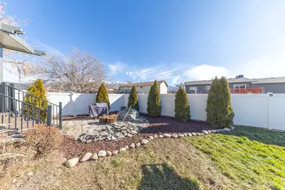 810 S 175 E, Layton, UT 84041 - Photo 28