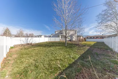 810 S 175 E, Layton, UT 84041 - Photo 30