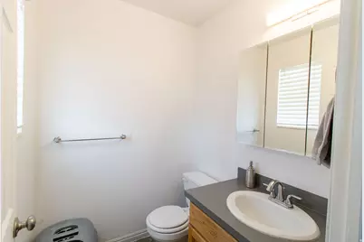 64 N 250 W, Clearfield, UT 84015 - Photo 14