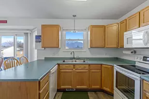 13237 S 2480 W, Riverton, UT 84065 - Photo 14