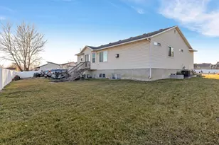 13237 S 2480 W, Riverton, UT 84065 - Photo 26