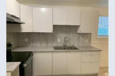 2530 S Parkcrest Dr, West Valley, UT 84119 - Photo 12