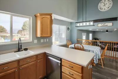 2602 W 3900 S, Roy, UT 84067 - Photo 10