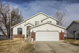 2602 W 3900 S, Roy, UT 84067 - Photo 2