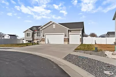 2422 W 3350 S, West Haven, UT 84401 - Photo 2