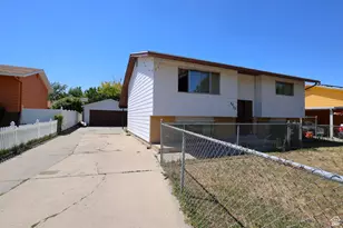 4452 S Red Cherry Cir W, West Valley, UT 84120 - Photo 2