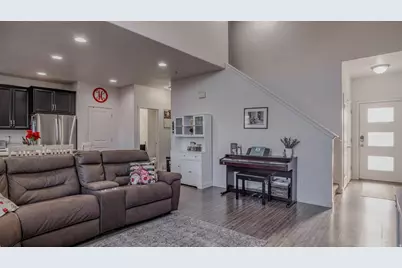 4259 E Hill View Dr, Eagle Mountain, UT 84005 - Photo 10