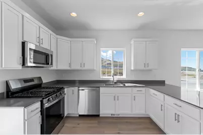 8225 W Diamond Peak Way, Magna, UT 84044 - Photo 10