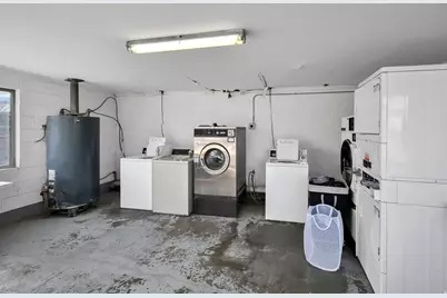 289 N Main St, Loa, UT 84747 - Photo 30