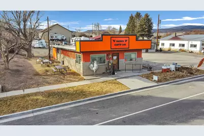 289 N Main St, Loa, UT 84747 - Photo 4