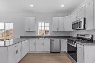 8205 W Sentinel Peak Dr, Magna, UT 84044 - Photo 10