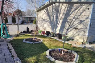 244 E Crescent Park Way, Sandy, UT 84070 - Photo 16