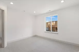 295 E 2050 S, Bountiful, UT 84010 - Photo 44