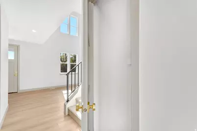 295 E 2050 S #1, Bountiful, UT 84010 - Photo 6
