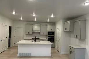 26 S Moonlit Rd, Mapleton, UT 84664 - Photo 2