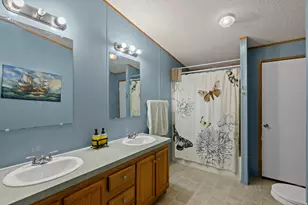 7032 W Apaloosa Dr, West Valley, UT 84128 - Photo 16