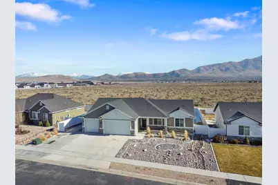 4854 N Cliffrose Dr, Eagle Mountain, UT 84005 - Photo 32