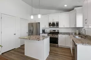 4854 N Cliffrose Dr, Eagle Mountain, UT 84005 - Photo 8