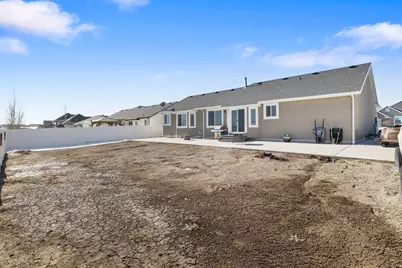 4854 N Cliffrose Dr, Eagle Mountain, UT 84005 - Photo 28