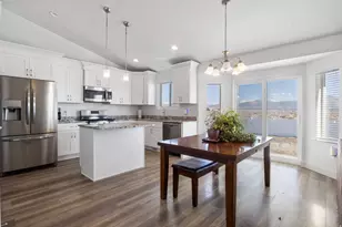 4854 N Cliffrose Dr, Eagle Mountain, UT 84005 - Photo 6