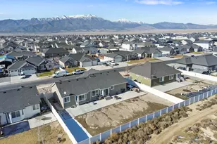 4854 N Cliffrose Dr, Eagle Mountain, UT 84005 - Photo 34