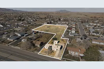 339 E Main St, Grantsville, UT 84029 - Photo 4