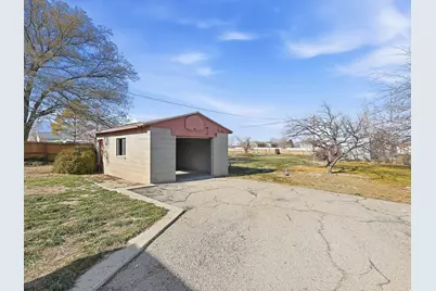 339 E Main St, Grantsville, UT 84029 - Photo 26