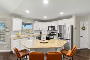 1127 N 3150 E, Layton, UT 84040 - Photo 10