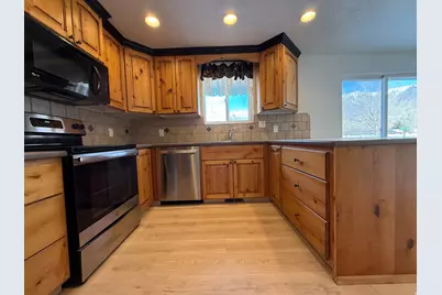 1974 E 7775 S, South Weber, UT 84405 - Photo 6