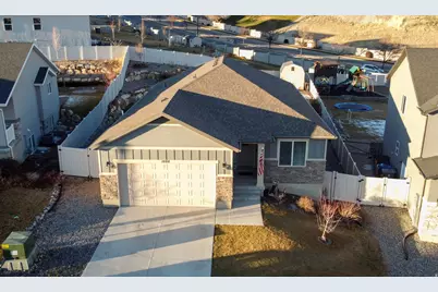 1666 W Foxberry Rd, Santaquin, UT 84655 - Photo 2