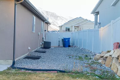 1666 W Foxberry Rd, Santaquin, UT 84655 - Photo 16